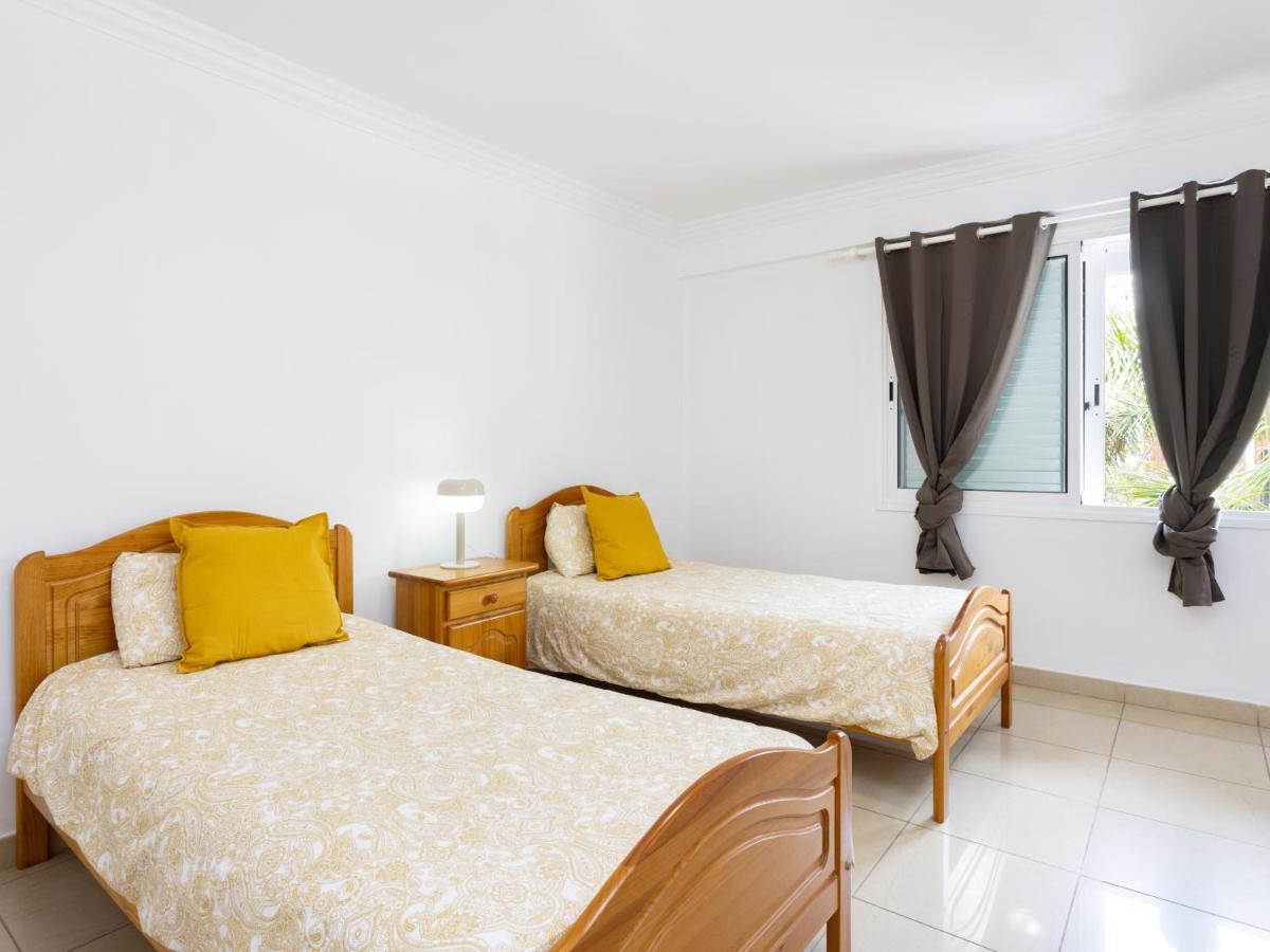 Live Los Cristianos Los Playeros Close To The Beach Arona (Tenerife) Exterior foto